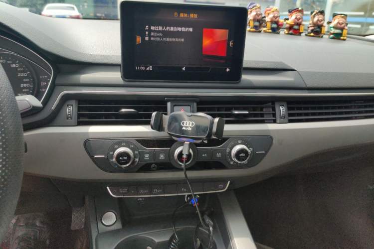 Used Audi A4L 2019 40 TFSI Ambition China VI Audio And AC Panel