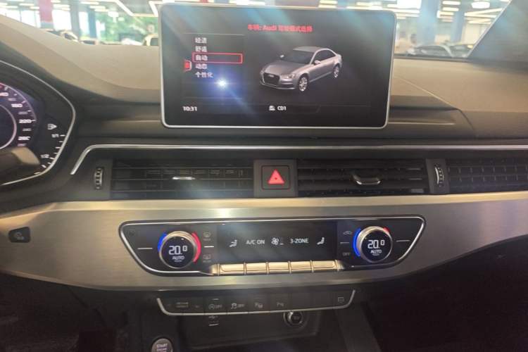 Used Audi A4L 2019 40 TFSI Fashion Edition China VI Emission Standard Audio And AC Panel