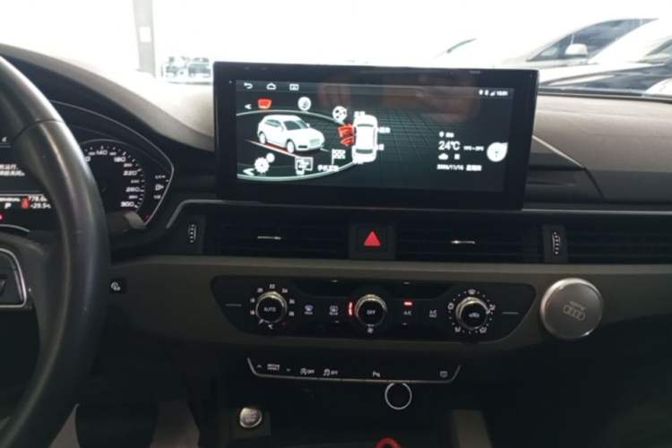 Used Audi A4L 2019 40 TFSI Ambition China VI Audio And AC Panel