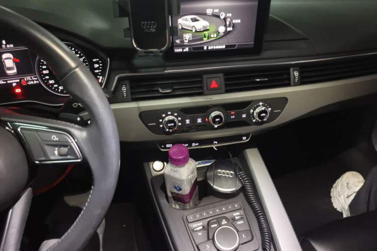 Used Audi A4L 2019 40 TFSI Ambition Version China V Audio And AC Panel