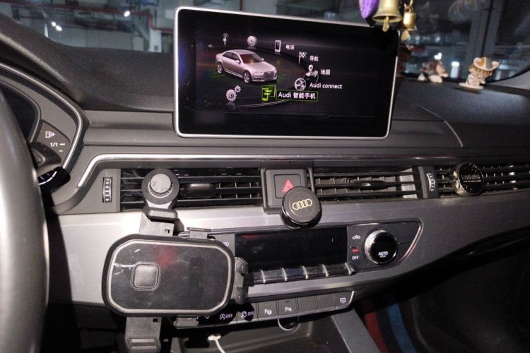 Used Audi A4L 2019 40 TFSI Fashion Edition China VI Emission Standard Audio And AC Panel