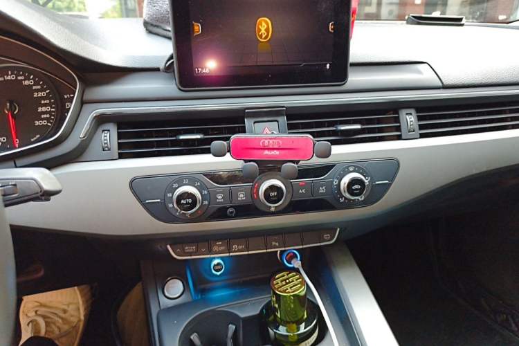 Used Audi A4L 2019 40 TFSI Ambition China VI Audio And AC Panel
