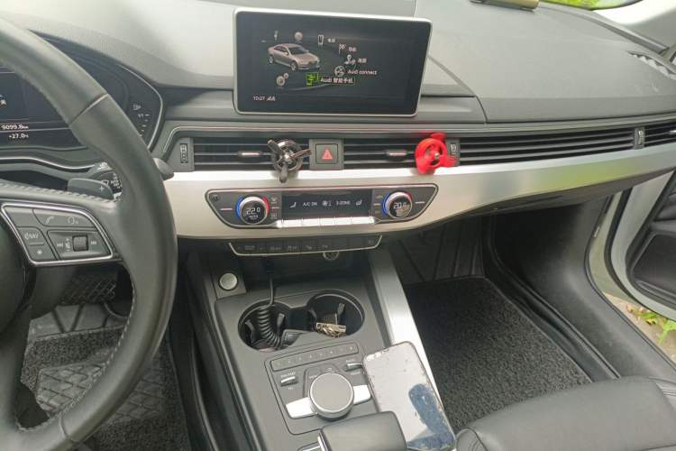 Used Audi A4L 2019 40 TFSI Fashion Version China V Audio And AC Panel