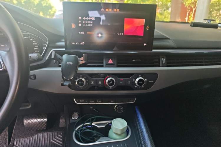Used Audi A4L 2019 40 TFSI Ambition China VI Audio And AC Panel
