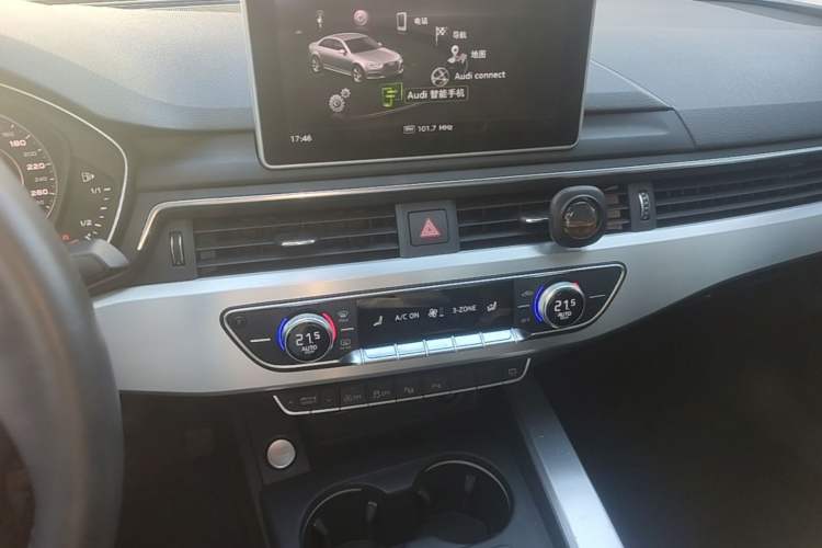 Used Audi A4L 2019 40 TFSI Fashion Version China V Audio And AC Panel