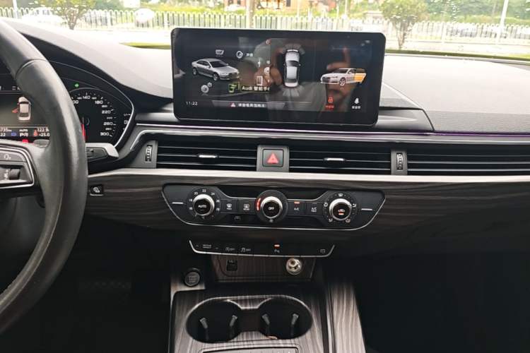 Used Audi A4L 2019 40 TFSI Ambition China VI Audio And AC Panel
