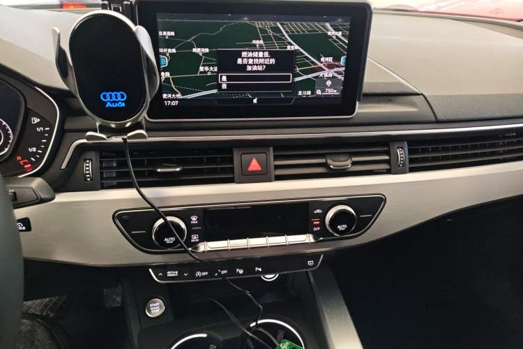 Used Audi A4L 2019 40 TFSI Fashion Version China V Audio And AC Panel