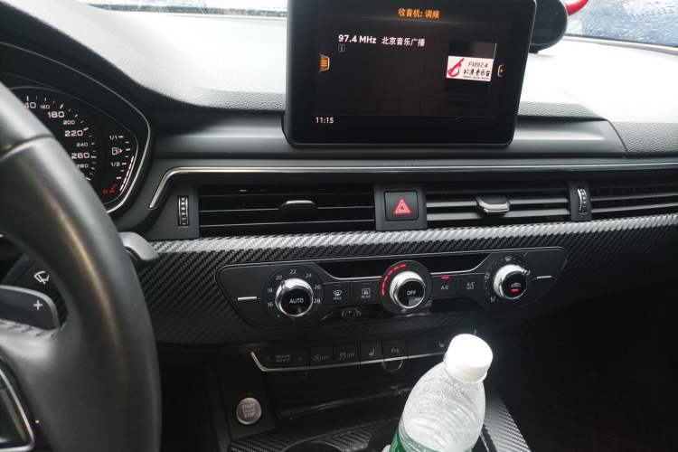 Used Audi A4L 2019 40 TFSI Ambition China VI Audio And AC Panel