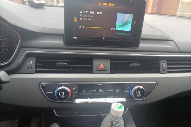 Used Audi A4L 2019 40 TFSI Ambition China VI Audio And AC Panel