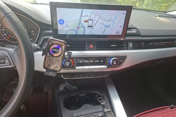 Used Audi A4L 2019 40 TFSI Fashion Edition China VI Emission Standard Audio And AC Panel