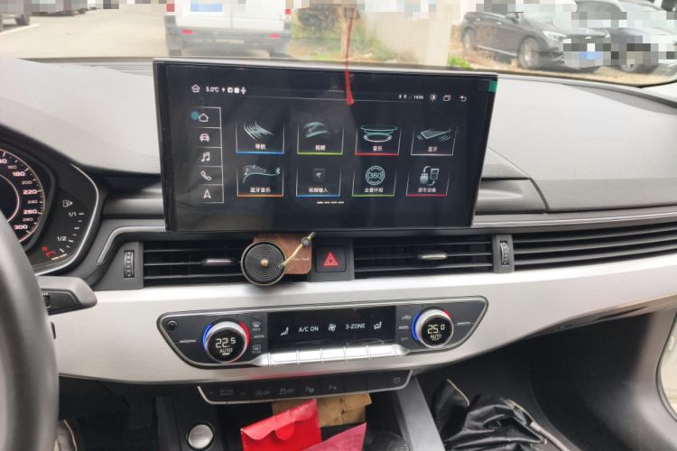 Used Audi A4L 2019 40 TFSI Fashion Version China V Audio And AC Panel
