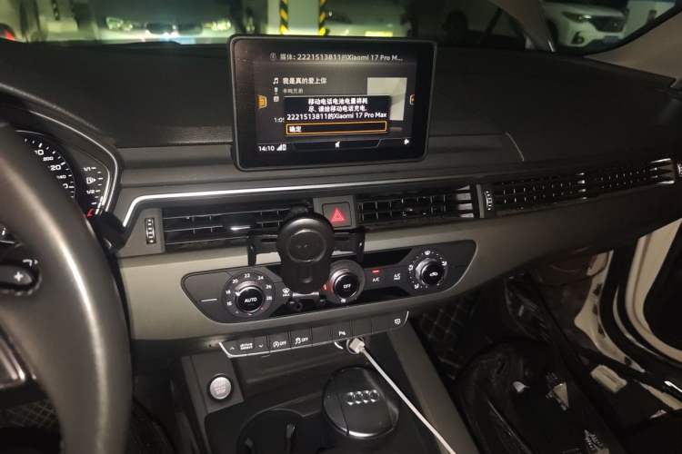 Used Audi A4L 2019 40 TFSI Ambition China VI Audio And AC Panel