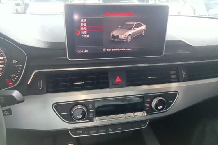 Used Audi A4L 2019 40 TFSI Fashion Edition China VI Emission Standard Audio And AC Panel