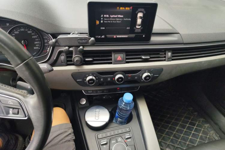 Used Audi A4L 2019 40 TFSI Ambition China VI Audio And AC Panel