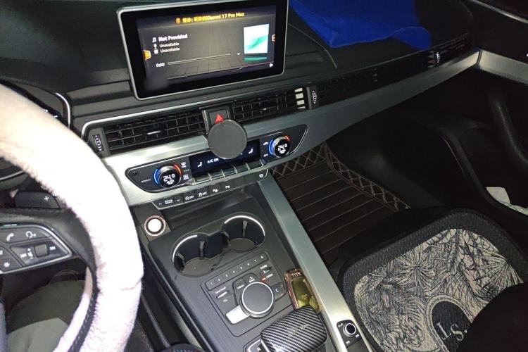 Used Audi A4L 2019 40 TFSI Fashion Version China V Audio And AC Panel