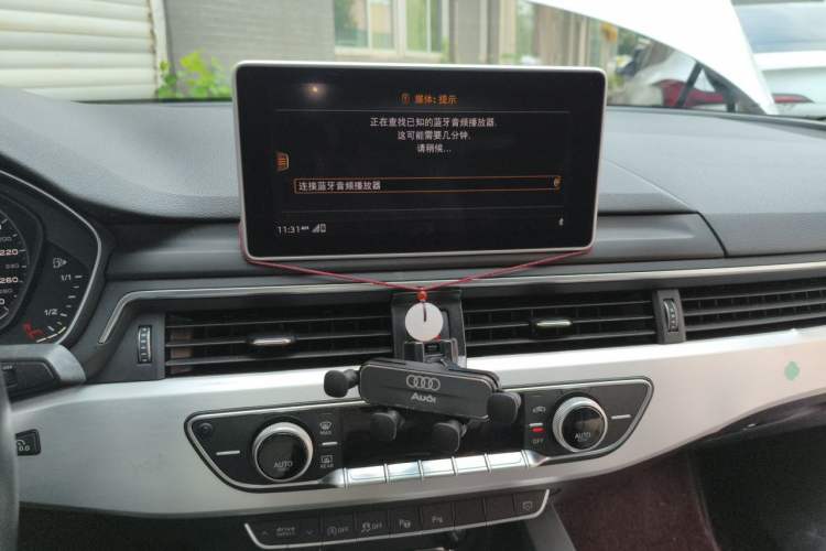 Used Audi A4L 2019 40 TFSI Fashion Version China V Audio And AC Panel