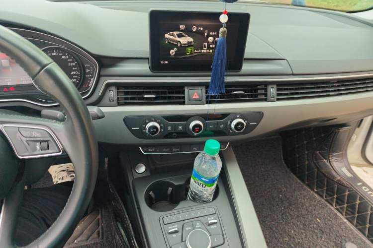 Used Audi A4L 2019 40 TFSI Ambition Version China V Audio And AC Panel