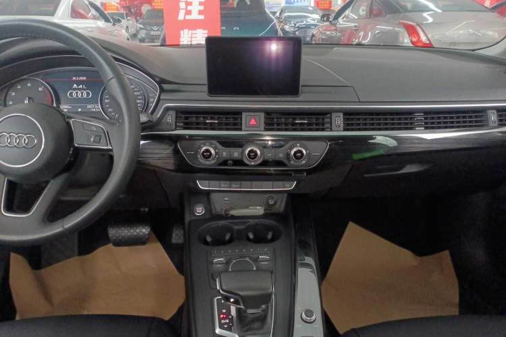 Used Audi A4L 2019 35 TFSI Ambition China VI Audio And AC Panel