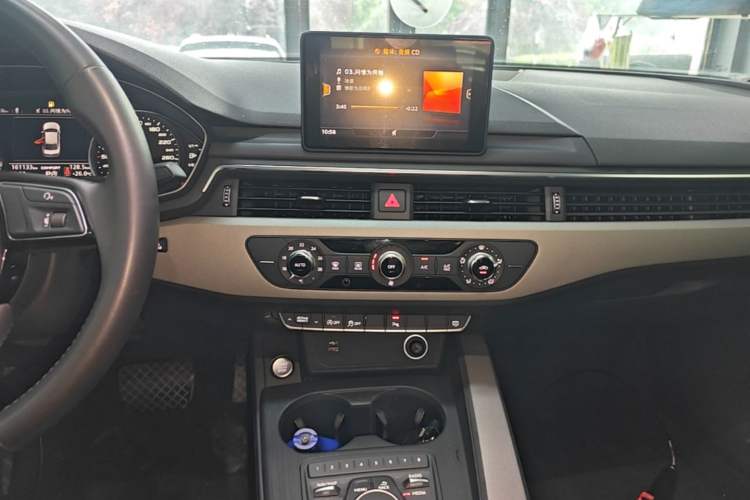 Used Audi A4L 2019 40 TFSI Ambition China VI Audio And AC Panel