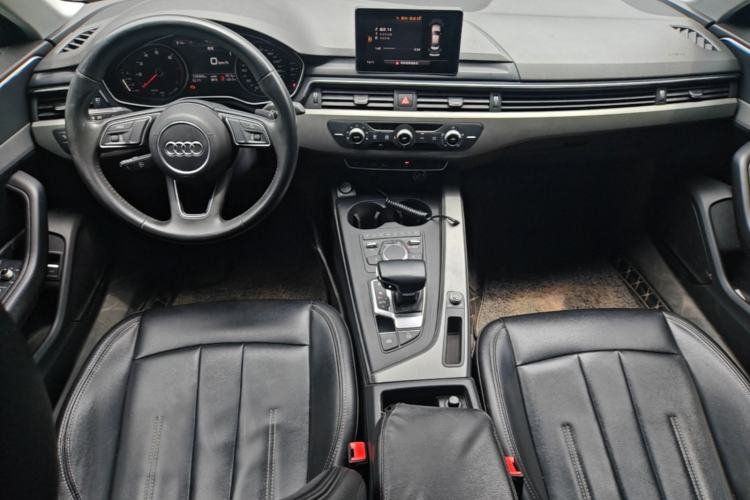Used Audi A4L 2019 40 TFSI Ambition Version China V Center Console