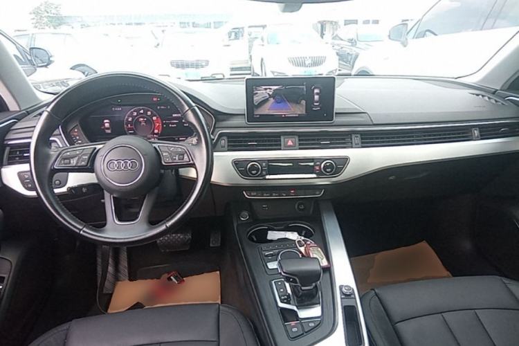 Used Audi A4L 2019 40 TFSI Fashion Version China V Center Console