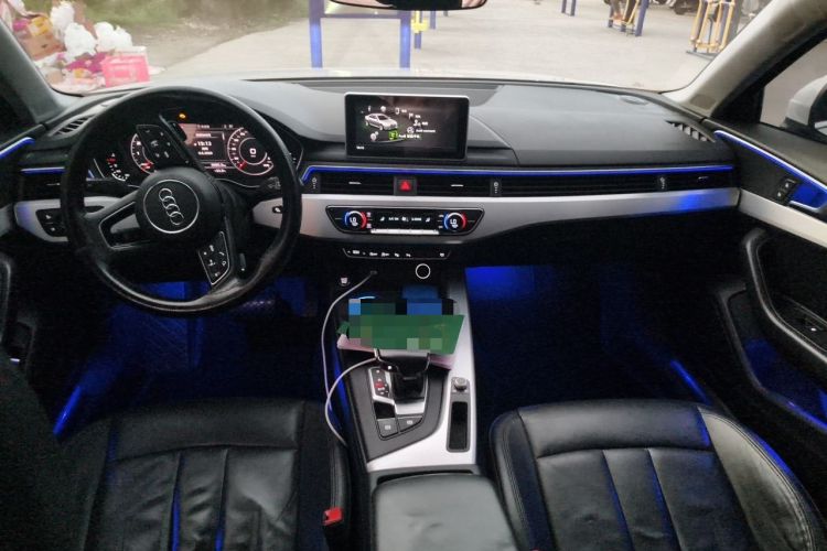 Used Audi A4L 2019 40 TFSI Fashion Version China V Center Console