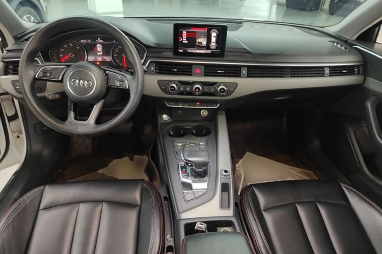 Used Audi A4L 2019 40 TFSI Ambition China VI Center Console