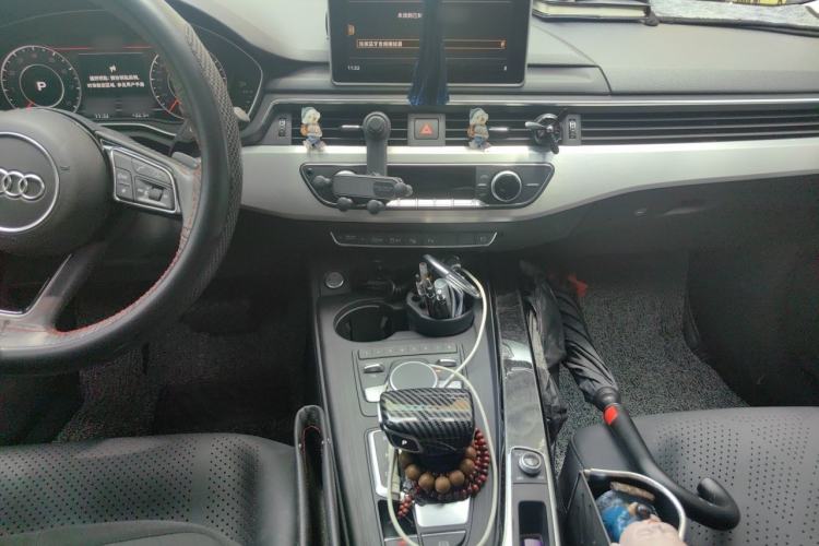 Used Audi A4L 2019 40 TFSI Fashion Version China V Center Console
