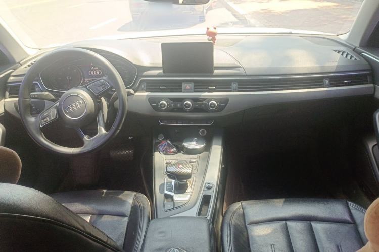 Used Audi A4L 2019 40 TFSI Ambition Version China V Center Console