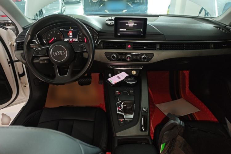 Used Audi A4L 2019 40 TFSI Ambition China VI Center Console