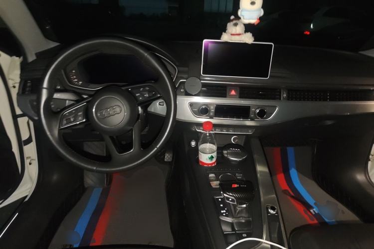 Used Audi A4L 2019 40 TFSI Fashion Version China V Center Console