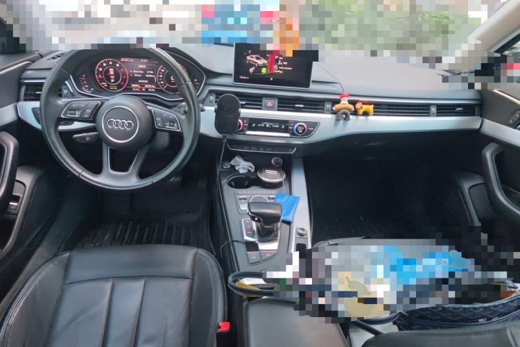 Used Audi A4L 2019 40 TFSI Fashion Edition China VI Emission Standard Center Console