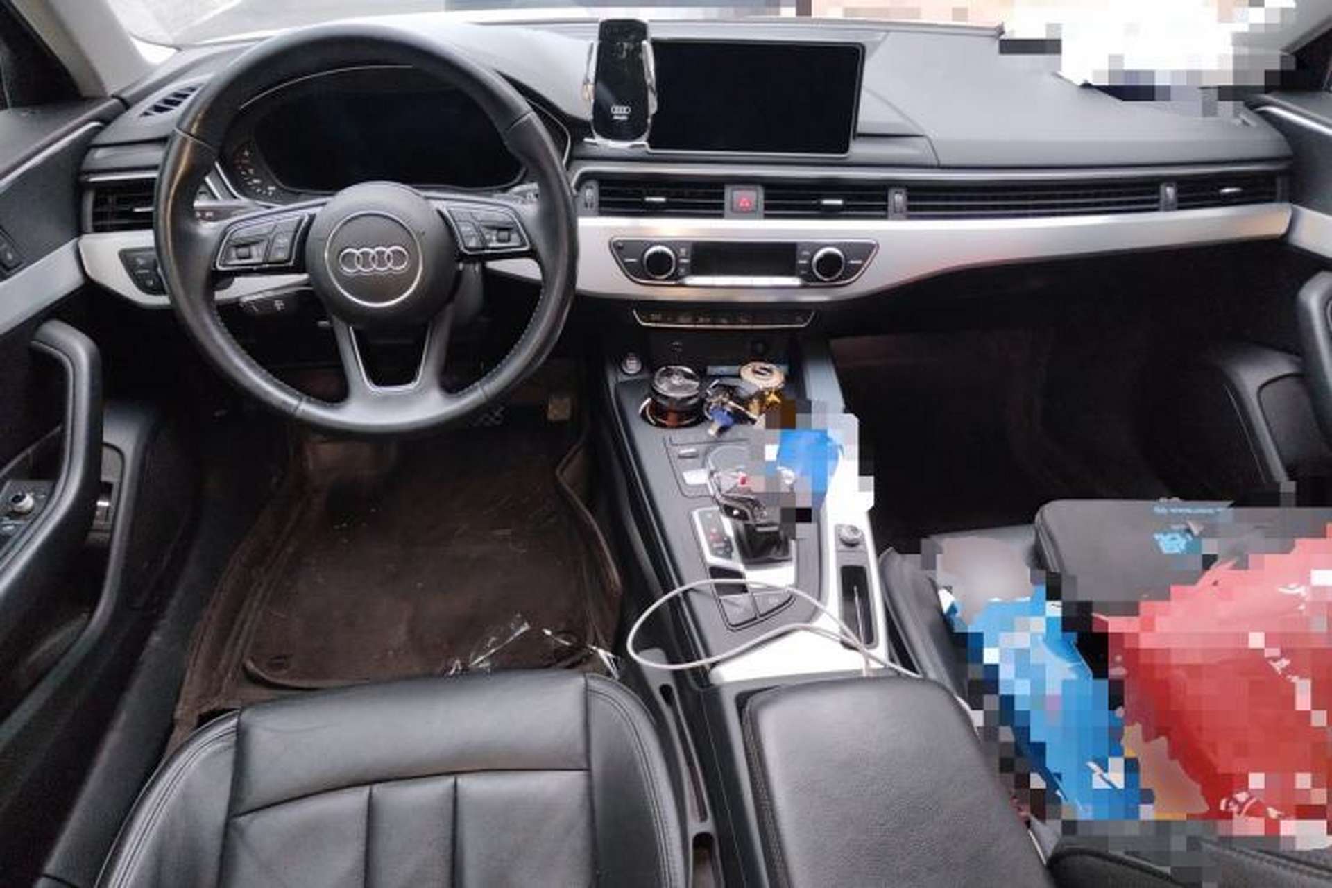 Used Audi A4L 2019 40 TFSI Fashion Edition China VI Emission Standard Center Console