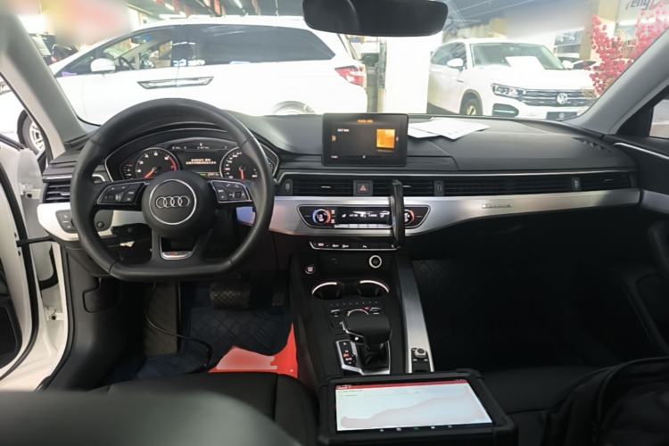 Used Audi A4L 2019 45 TFSI quattro Individual Sport Edition China V Center Console