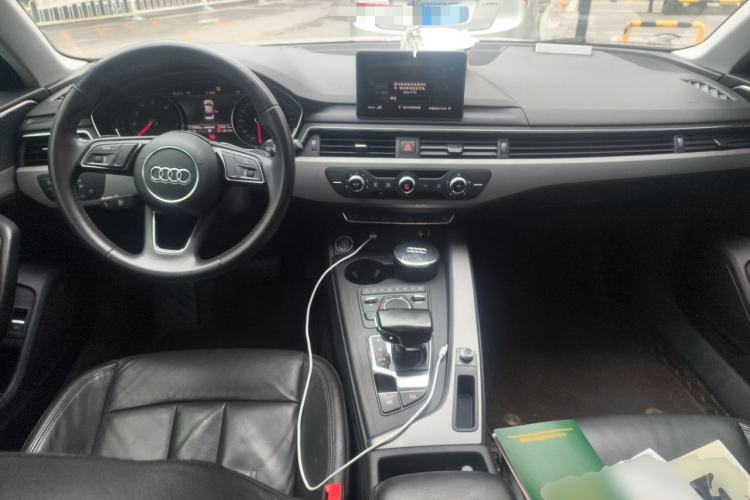 Used Audi A4L 2019 40 TFSI Ambition Version China V Center Console