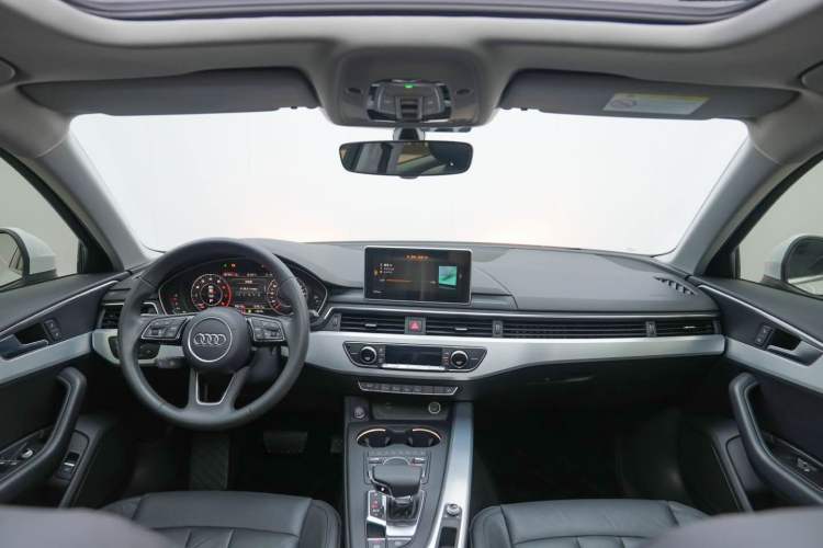 Used Audi A4L 2019 40 TFSI Fashion Version China V Center Console
