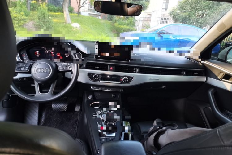 Used Audi A4L 2019 40 TFSI Fashion Version China V Center Console