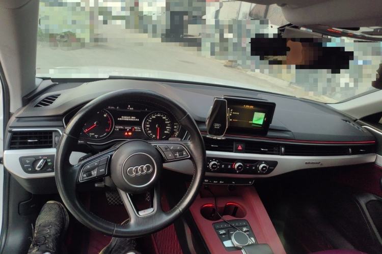 Used Audi A4L 2019 40 TFSI Ambition China VI Center Console