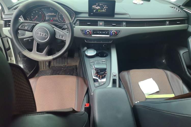 Used Audi A4L 2019 40 TFSI Ambition Version China V Center Console