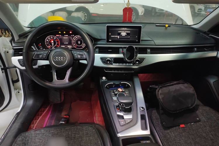 Used Audi A4L 2019 40 TFSI Fashion Version China V Center Console