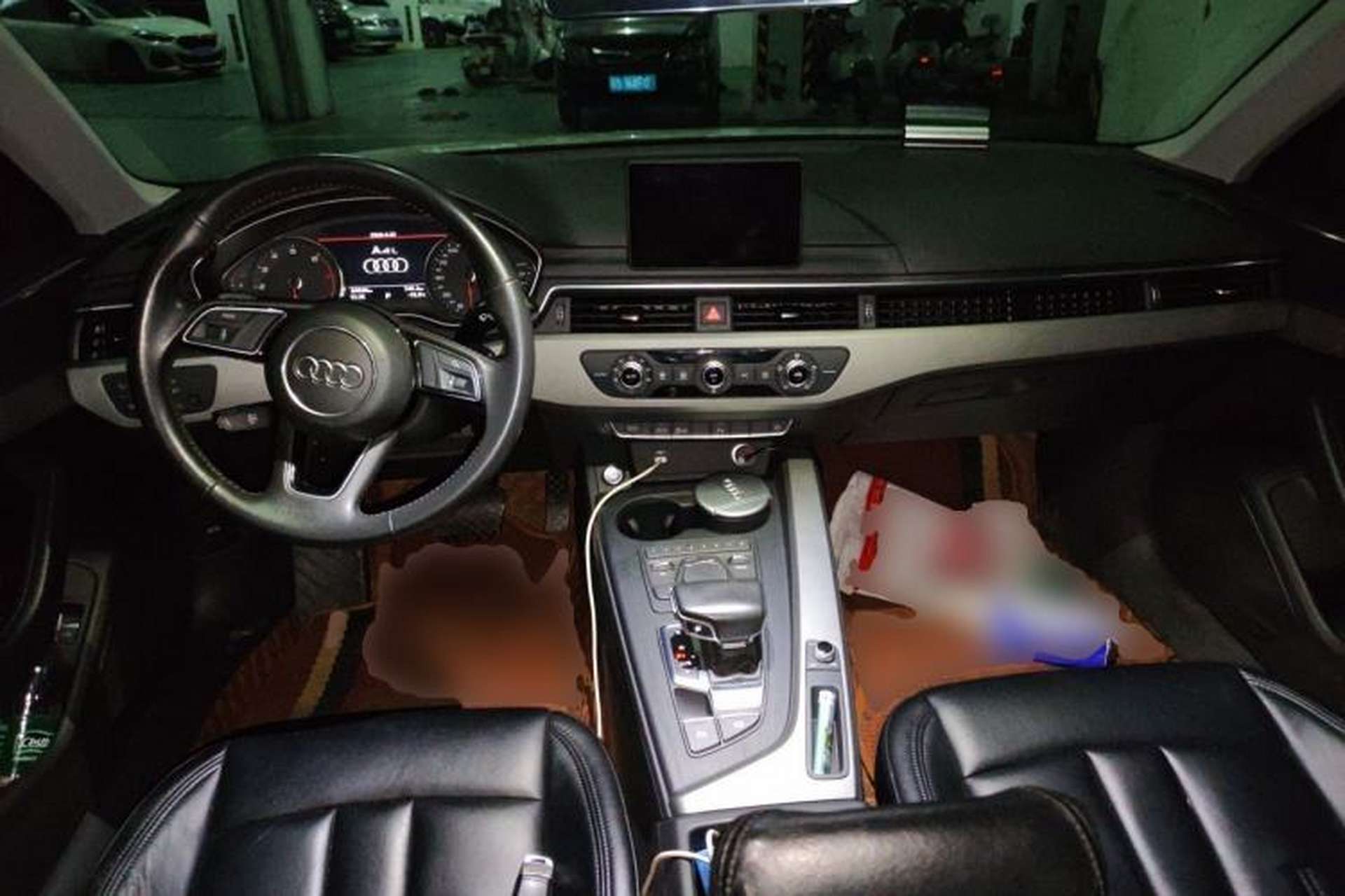 Used Audi A4L 2019 40 TFSI Ambition Version China V Center Console