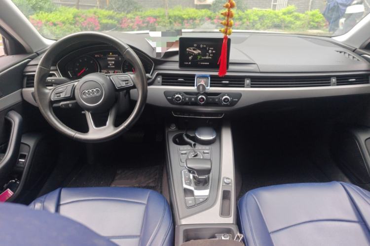 Used Audi A4L 2019 40 TFSI Ambition Version China V Center Console