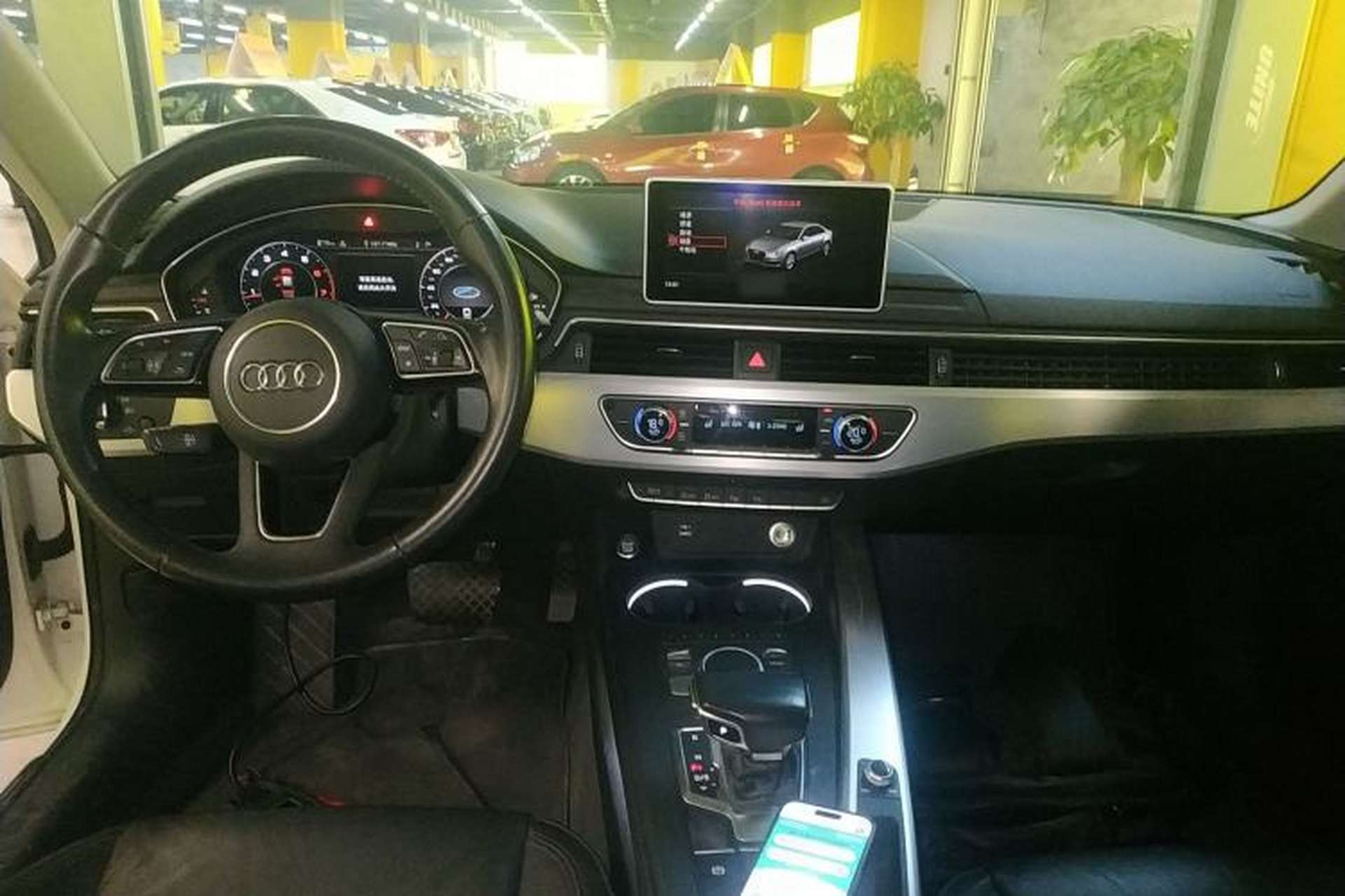 Used Audi A4L 2019 40 TFSI Fashion Edition China VI Emission Standard Center Console