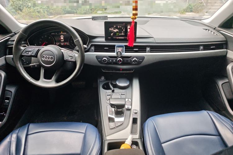 Used Audi A4L 2019 40 TFSI Ambition Version China V Center Console