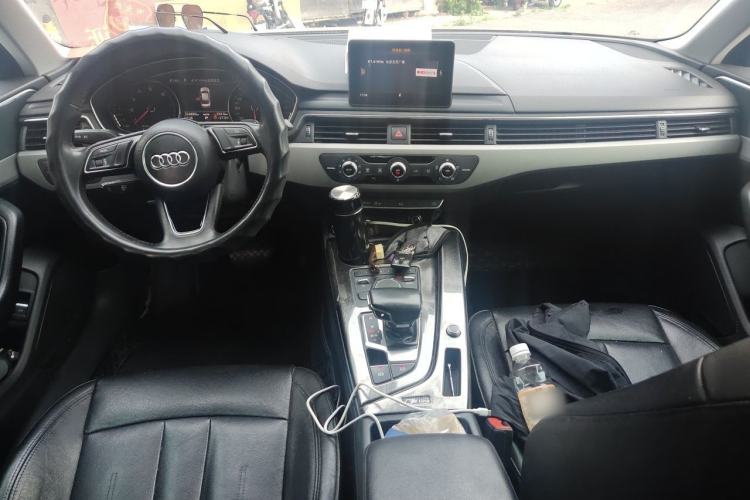 Used Audi A4L 2019 40 TFSI Ambition Version China V Center Console