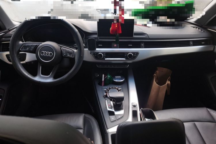 Used Audi A4L 2019 40 TFSI Fashion Version China V Center Console