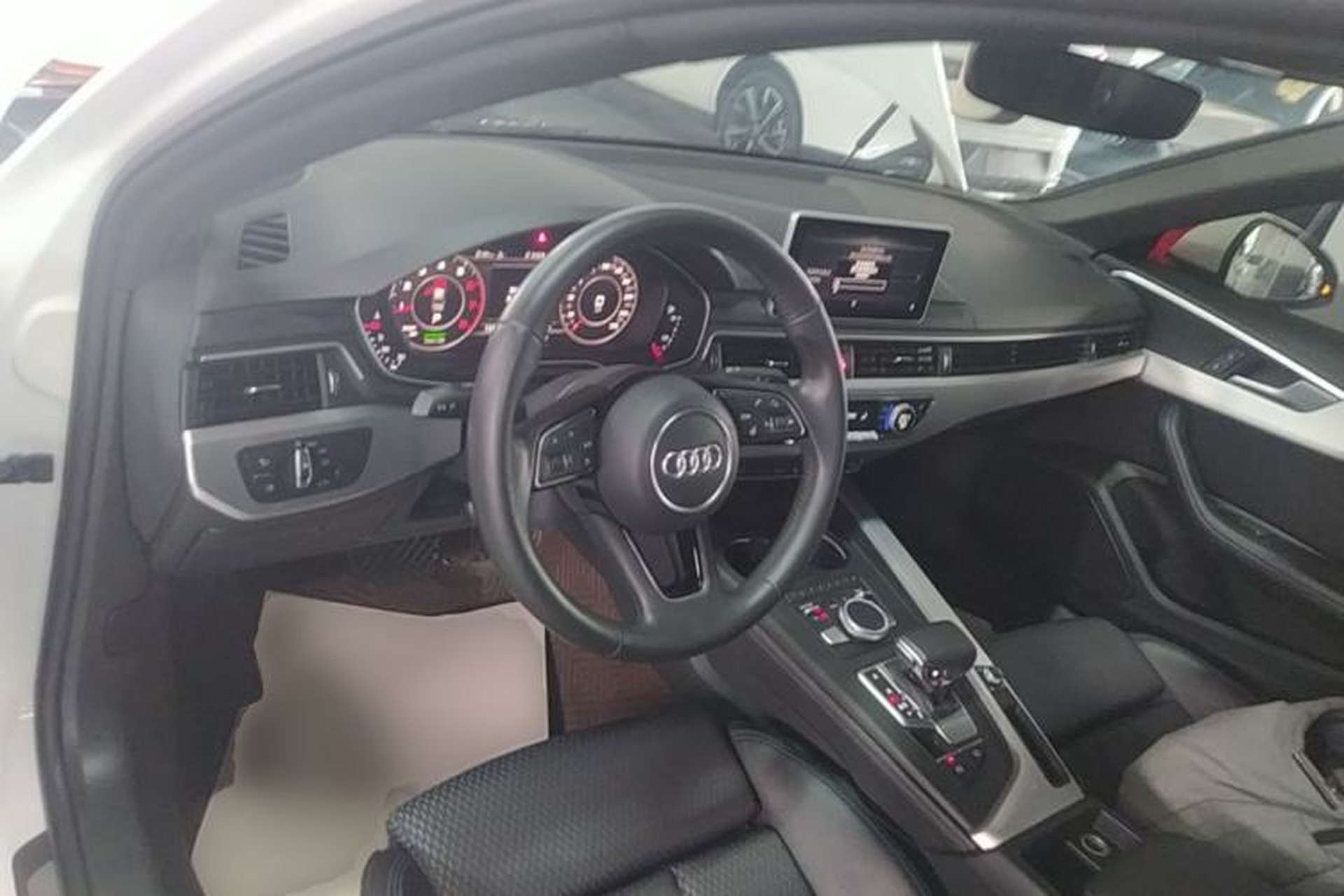 Used Audi A4L 2019 40 TFSI Sporty Version China V Center Console