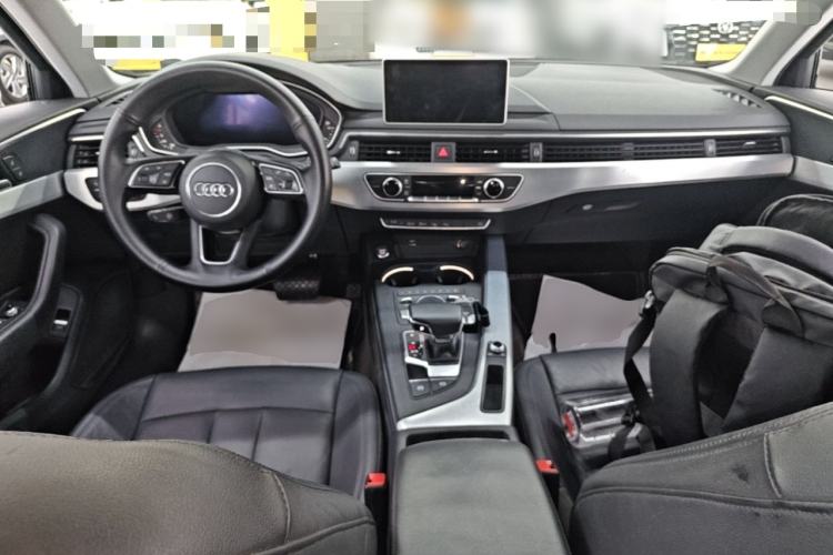 Used Audi A4L 2019 40 TFSI Fashion Version China V Center Console