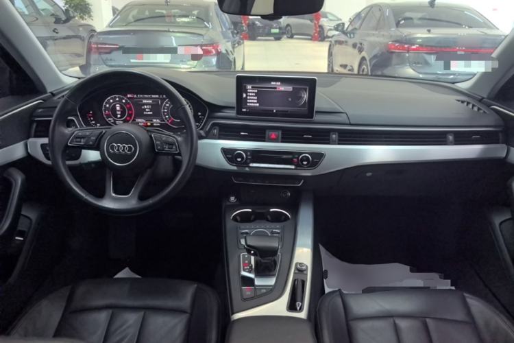 Used Audi A4L 2019 40 TFSI Fashion Edition China VI Emission Standard Center Console