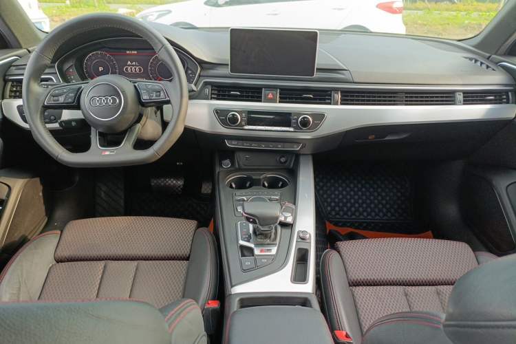 Used Audi A4L 2019 40 TFSI Sporty Version China V Center Console